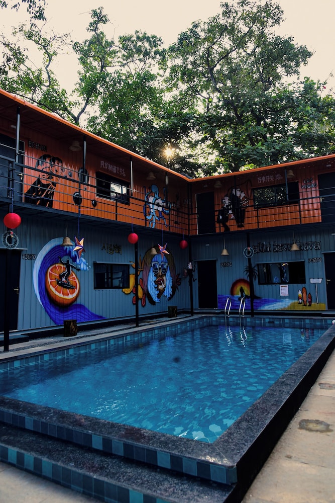 Half Orange Hostel
