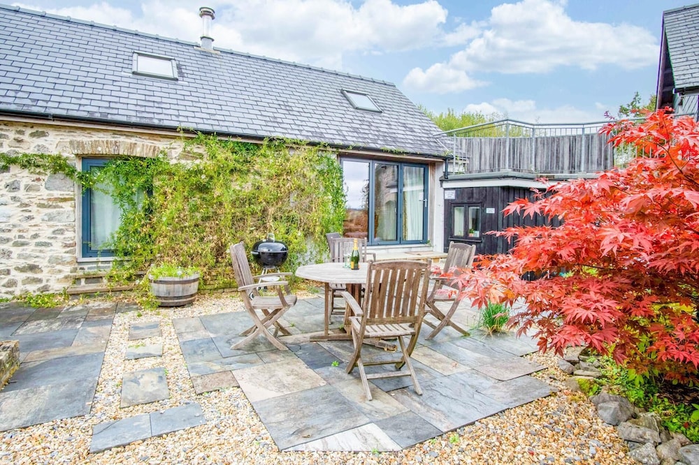 West Barn - 2 Bedroom Cottage - Llandeilo