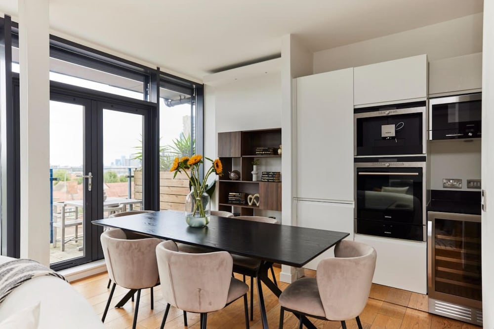 The Shoreditch Escape - Lovely 2bdr Flat With Balcony