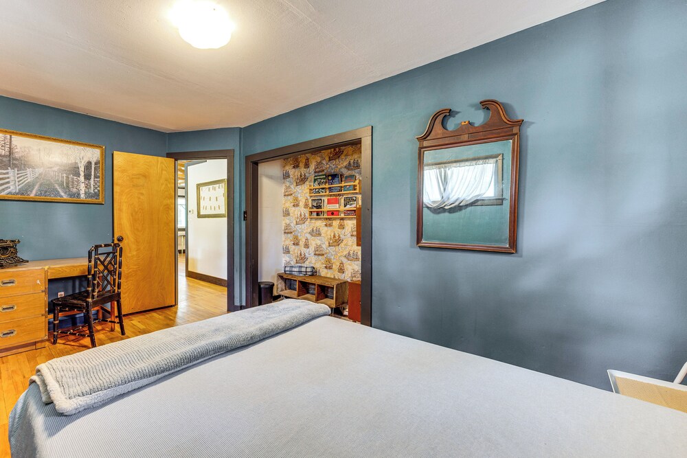 1 Mi to Town: Woodland Park Home w/ Yard!