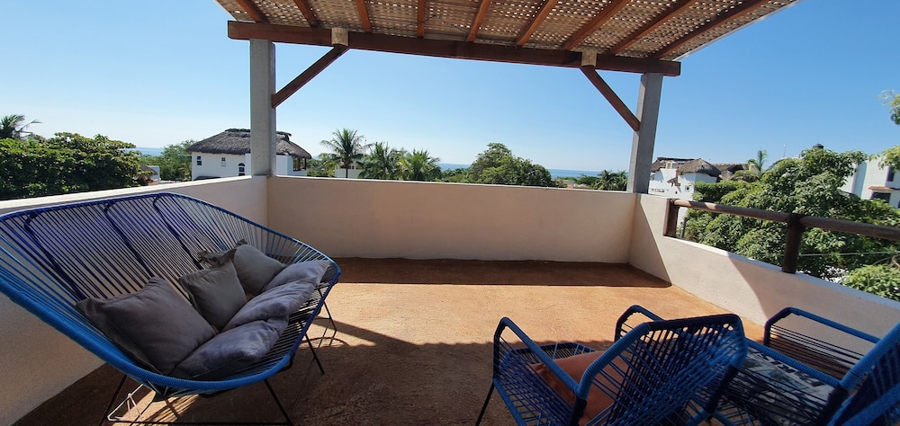 Carri Surf Studio - Property Image 11