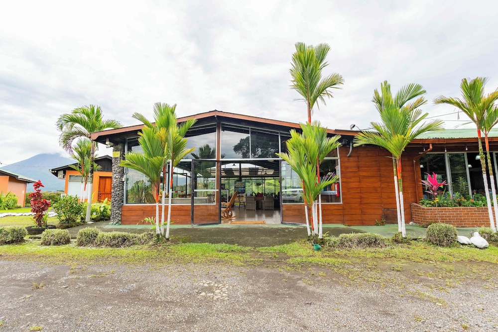 Hotel Chateau Arenal - Image 1