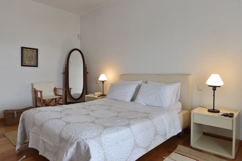 Cycladic Villa in Kampos view 3