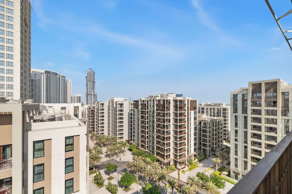 1BR Creek Beach Access