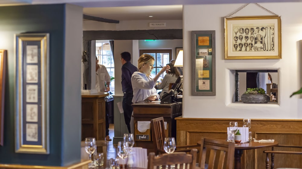 The Bell Alderminster