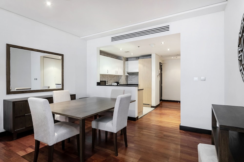 Exotic Apartments at Royal Amwaj