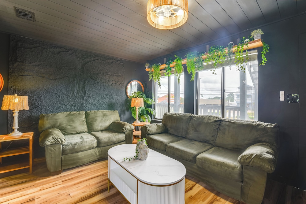 Chic & Elevated Decor: Beachfront PCB Gem w/ Patio