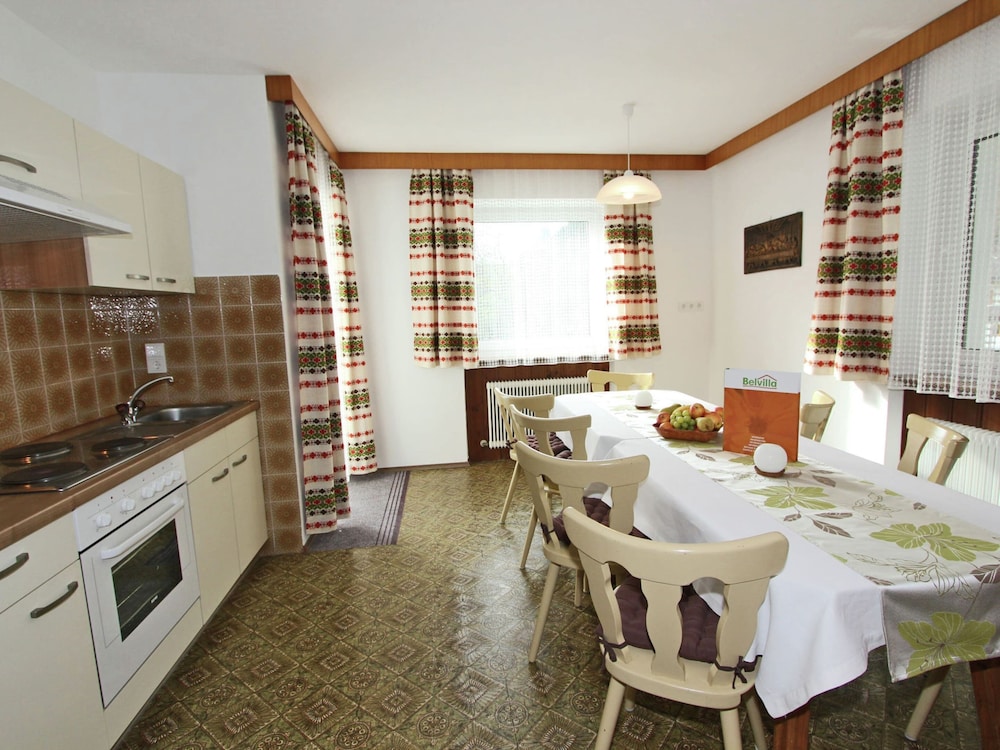 Cozy Apartment in Aschau im Zillertal Near Ski Lift