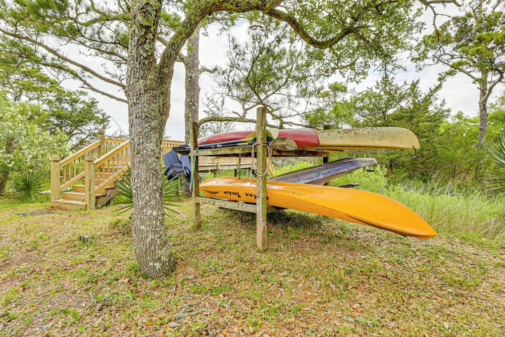 Hot Tub Haven: Creekside Cabin in Frisco!