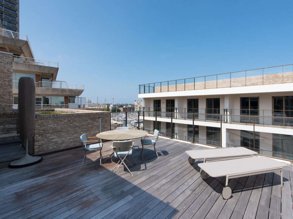 Apartment in Ostend With Terrace