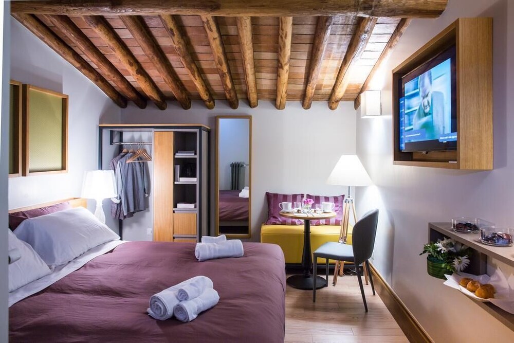 Grand Master Suites