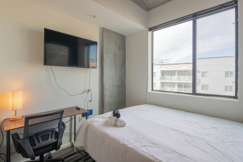 ROVE LIVING/KL - Roosevelt Point
