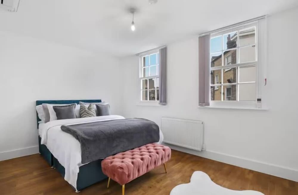 Flat 2 Victoria Grove