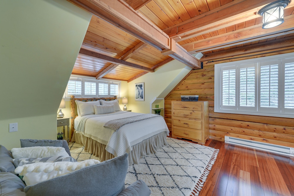 Dreamy Alpine Cabin w/ Hot Tub, Fireplace & More! view 3