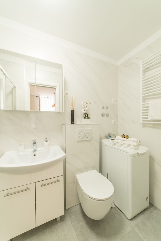 Apartment Nona near Beach
