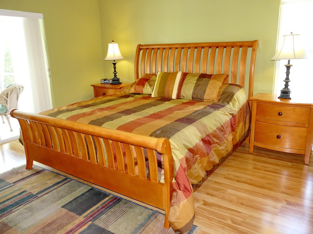 Pet-friendly Home With Pool and Steps to Beach/food view 4