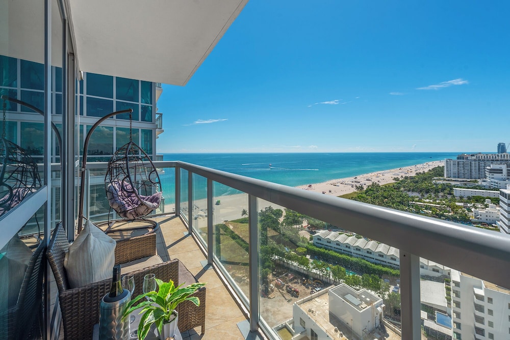 Luxury Vacation Rentals at The Setai by LRMB