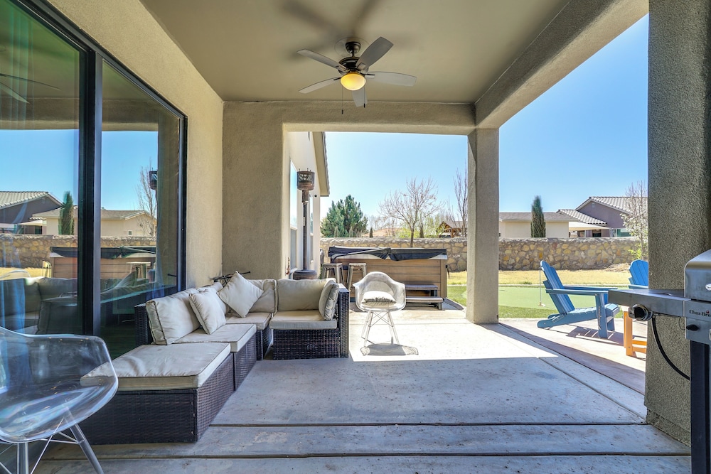 Private Hot Tub + Putting Green: El Paso Getaway!