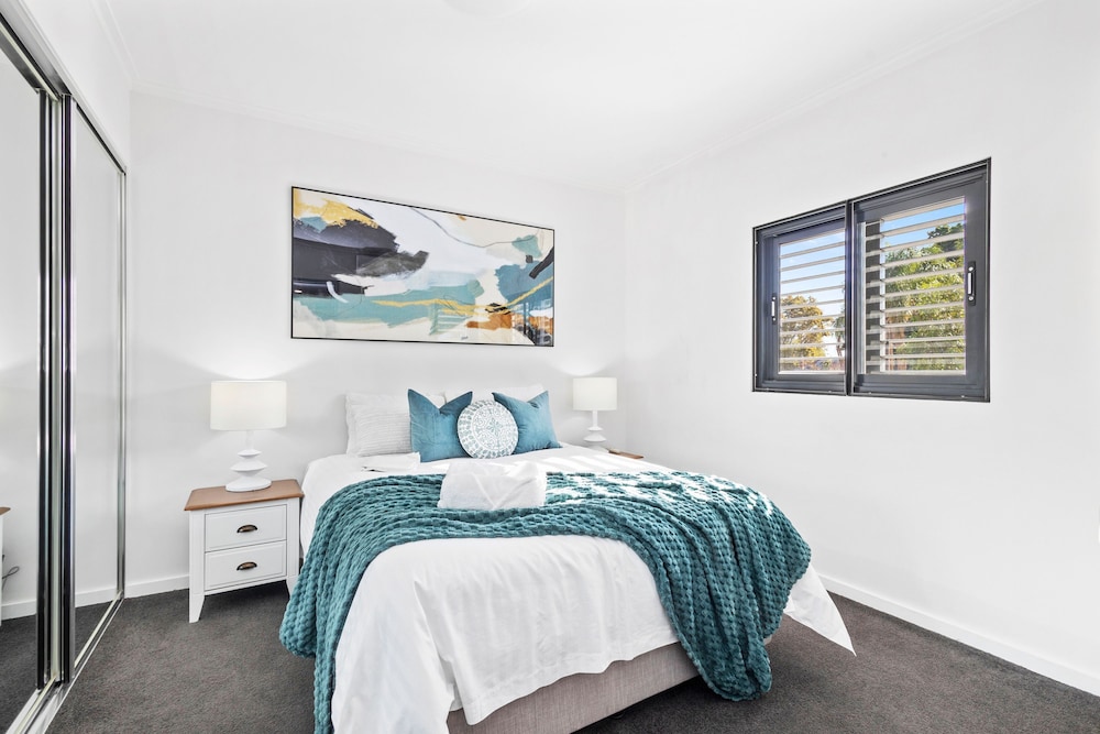 Beaufort Street 1bdr Parking