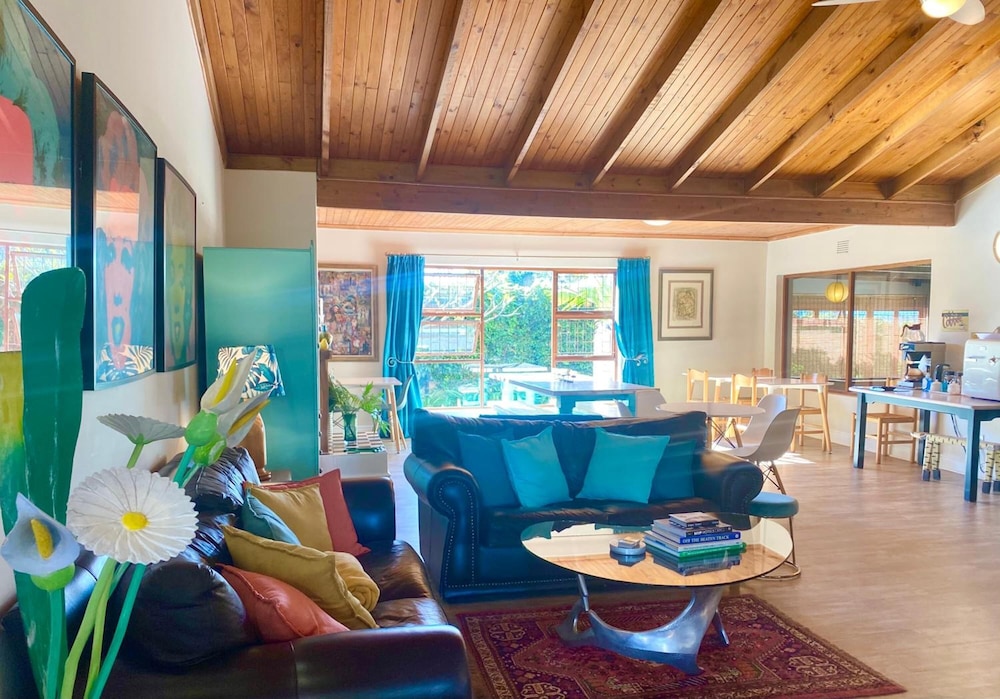 Dolphin Circle B&B - Image 2