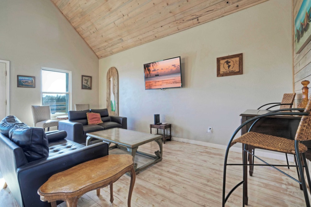 2 Homes, Sleeps 16, Shared Pool+boat Dock Laguna Village Serenity by Avantstay