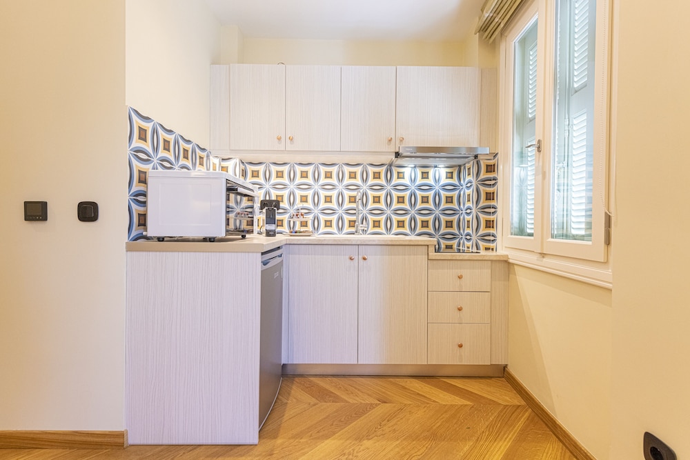 Ipelhome Plaka Boutique Apartments