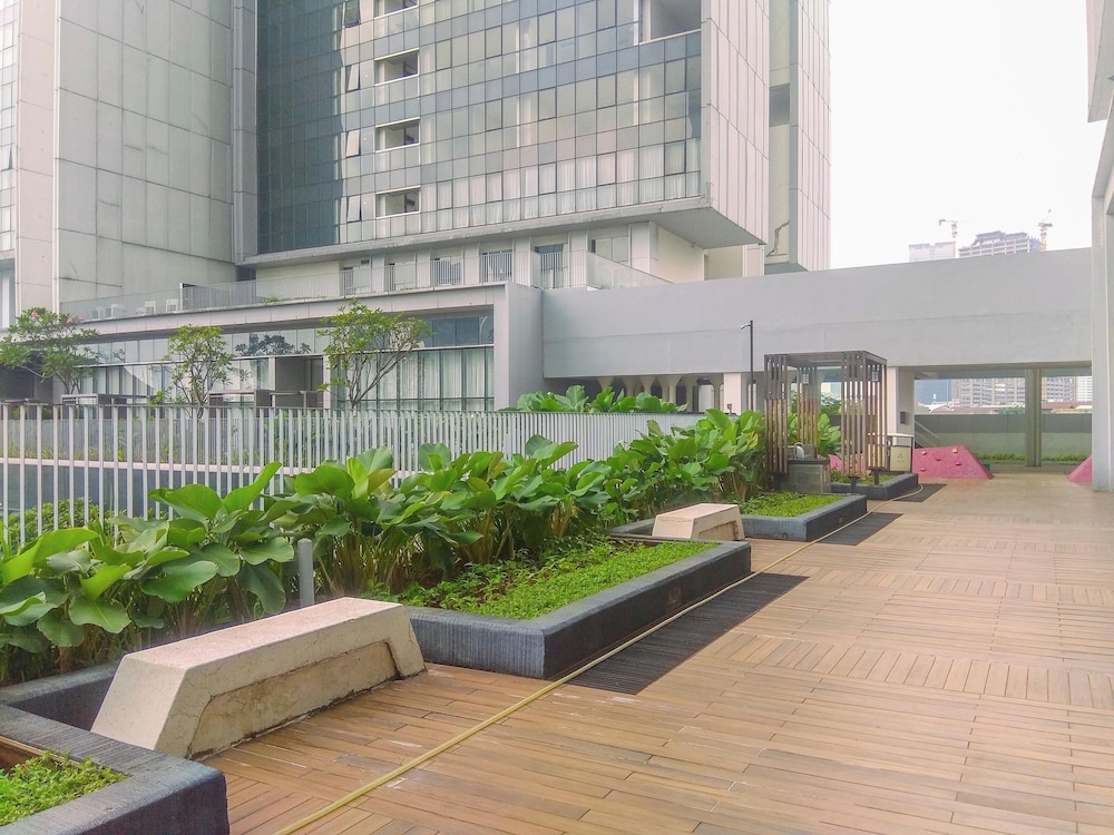 Nice and Comfy 2BR Apartment at Ciputra World 2