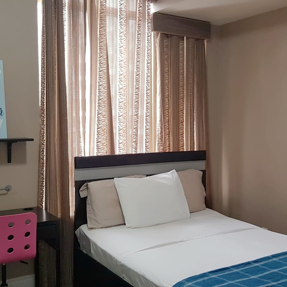 Pelicanstay at Square One Mall