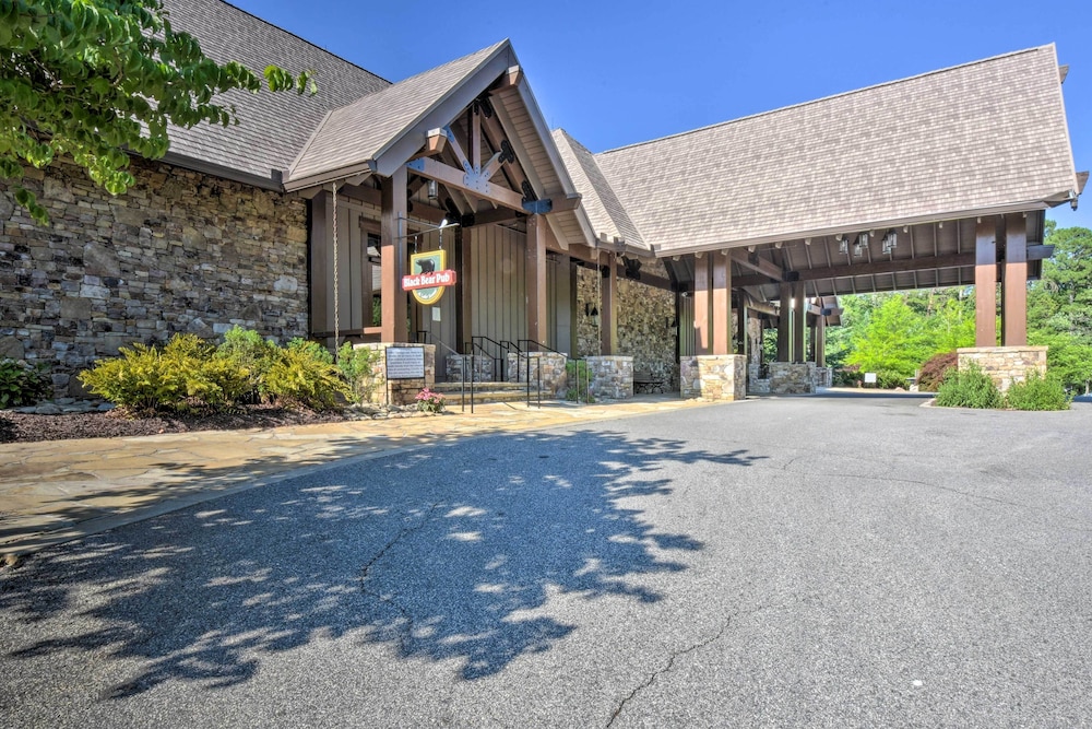 Lake & Golf Course Views: Big Canoe Home w/ Deck!