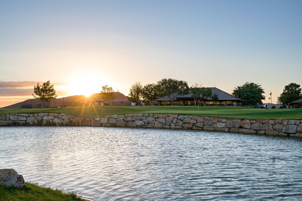 Villa #26 At Bloomington Country Club - Sunset Retreat 4 Bedroom Townhouse