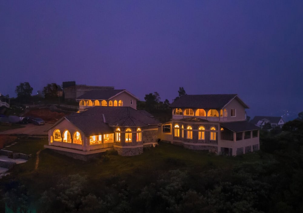 Emerald Stays Ooty by VOYE HOMES