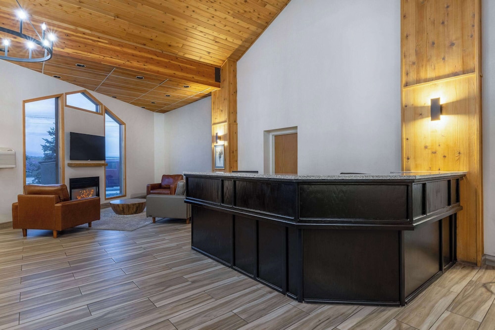 Wingate by Wyndham Butte City Center I-15/I-90