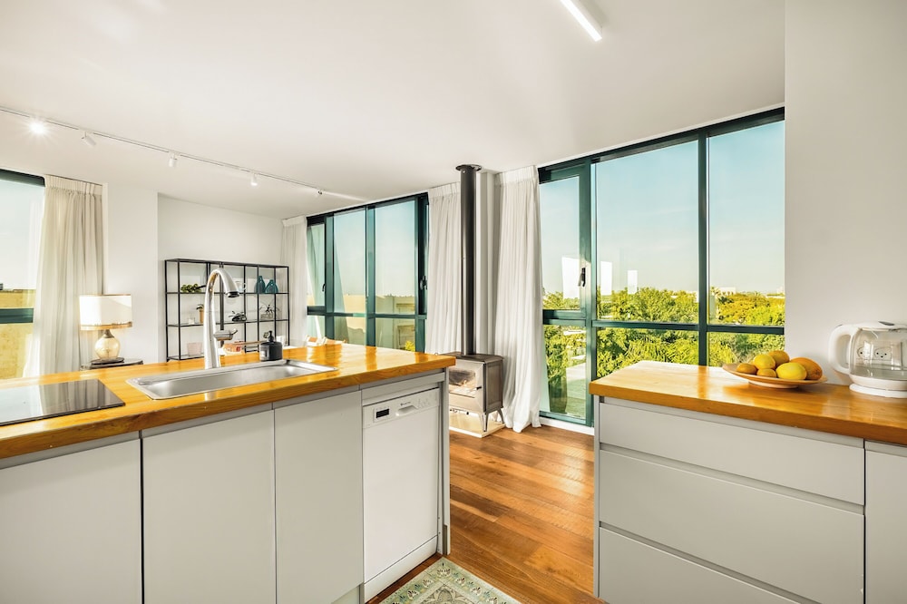 Caesarea Sea Elegant Stay by Sea N' Rent