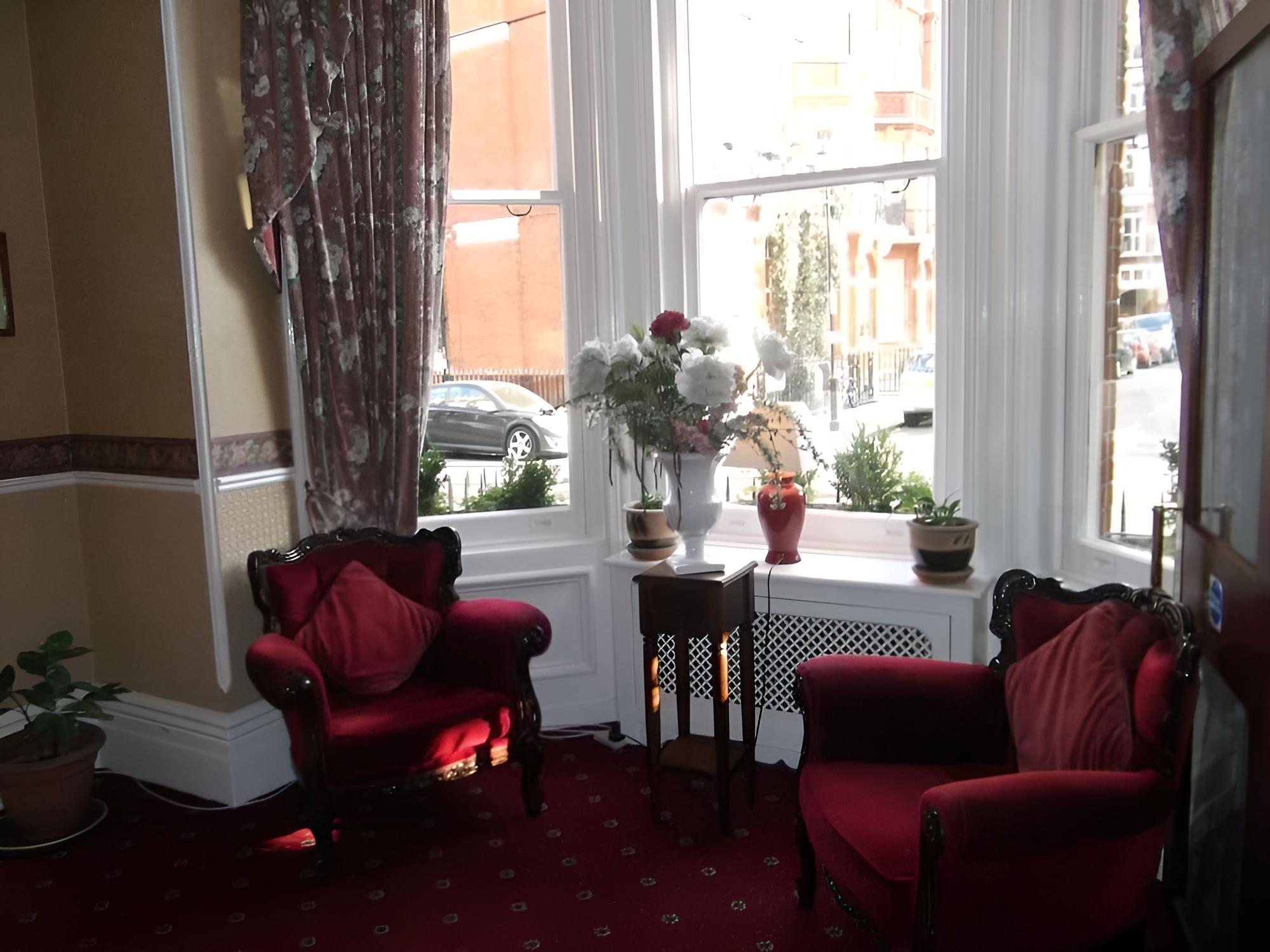 Maranton House Hotel