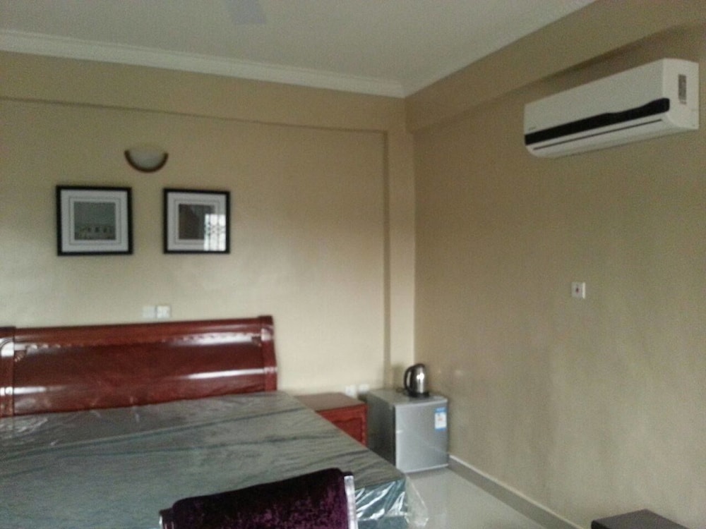 MJ Appartments view 3