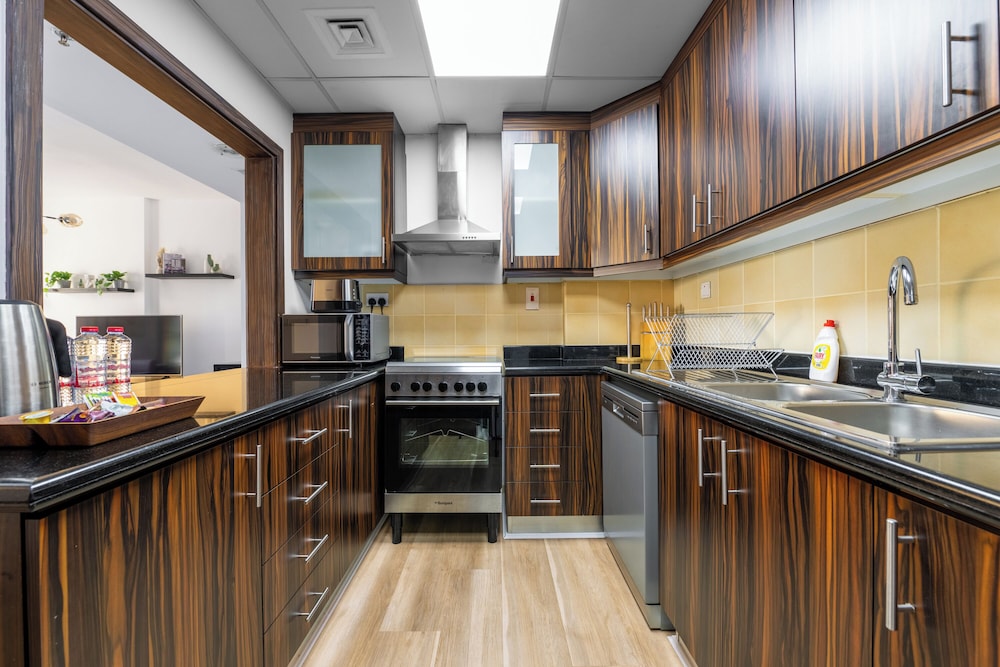 Luxe Marina View Retreat - 2BDRM