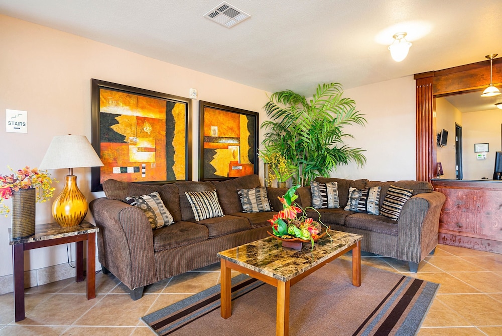 Morgan City Vacations - Quality Inn  Suites Franklin - Property Image 3
