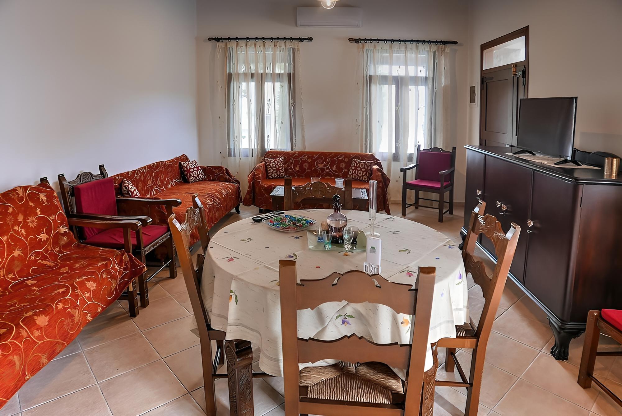 Stone House In Agia Paraskevi view 4