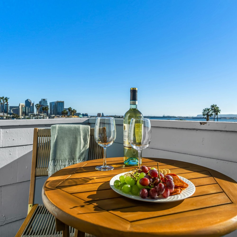 Bankers Hill Hideaway With AC Views and Parking