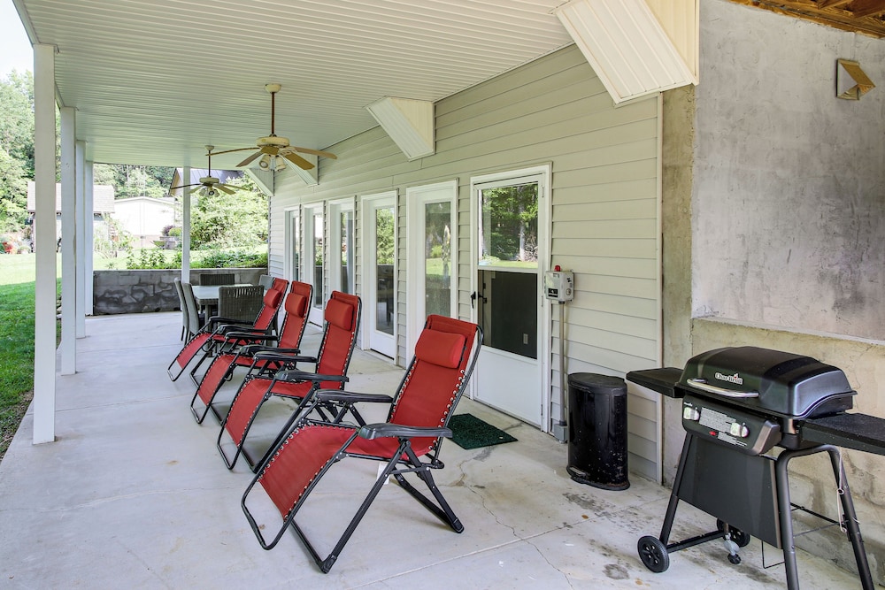< 1 Mi to Marina: Fair Play Home on Lake Hartwell