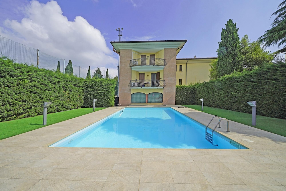 Iris P2 9 by Wonderful Italy view 5