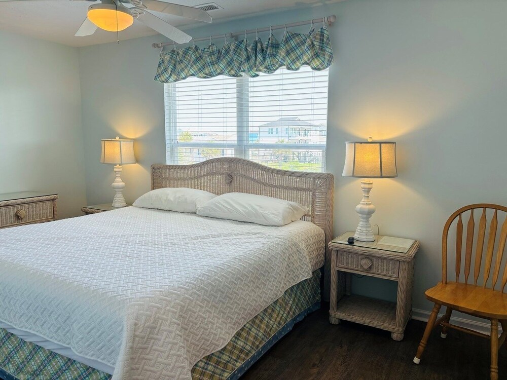 Seascape - 3 Br Home