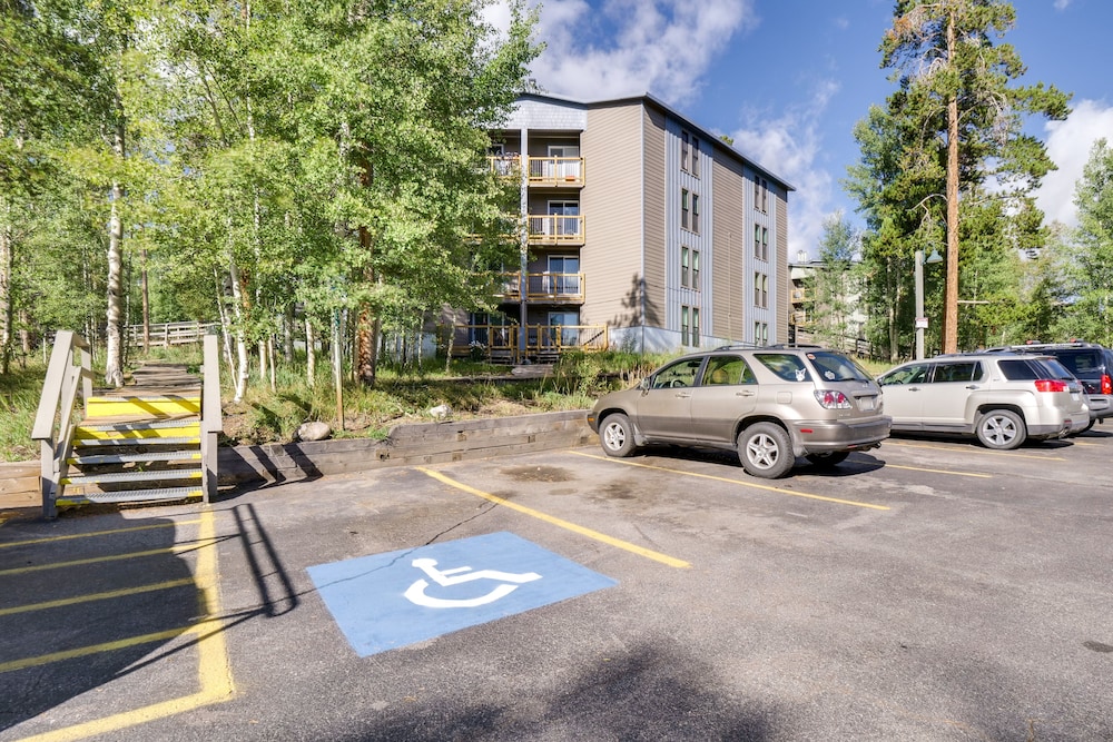 Summit County Vacations - Silverthorne Condo w/ Community Pool Hot Tub! - Property Image 1