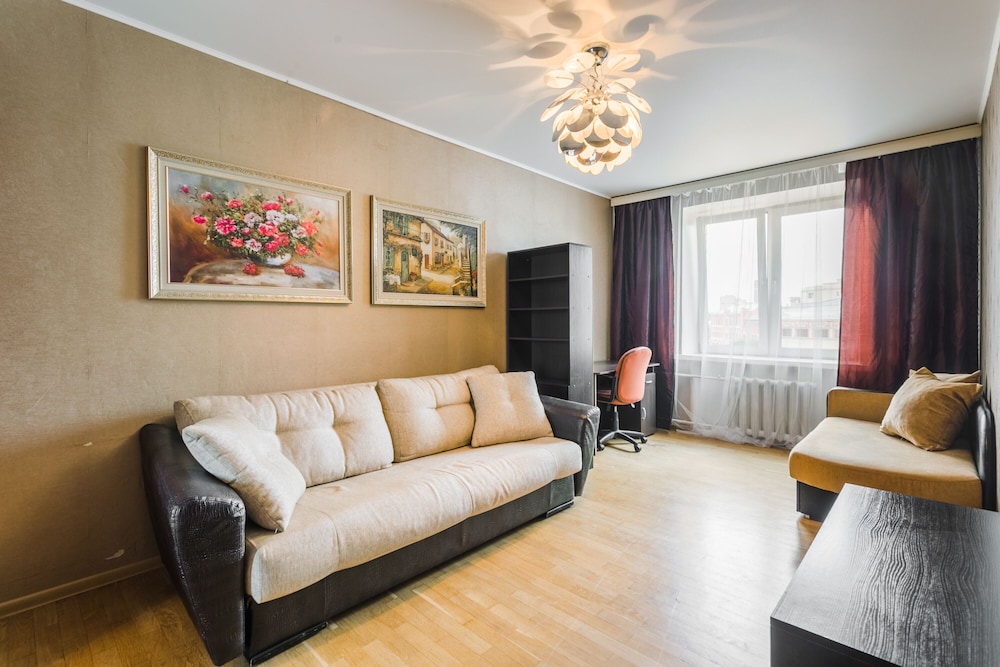 Apartment on Krasnoprudnaya Street 1