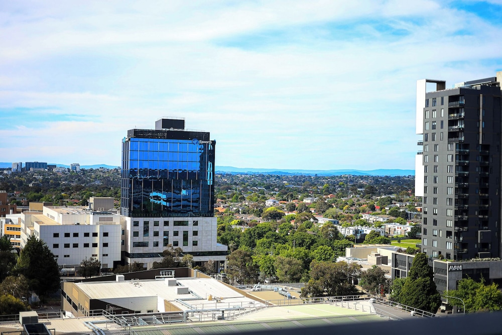 StayAU Stylish 2BR Central Box Hill