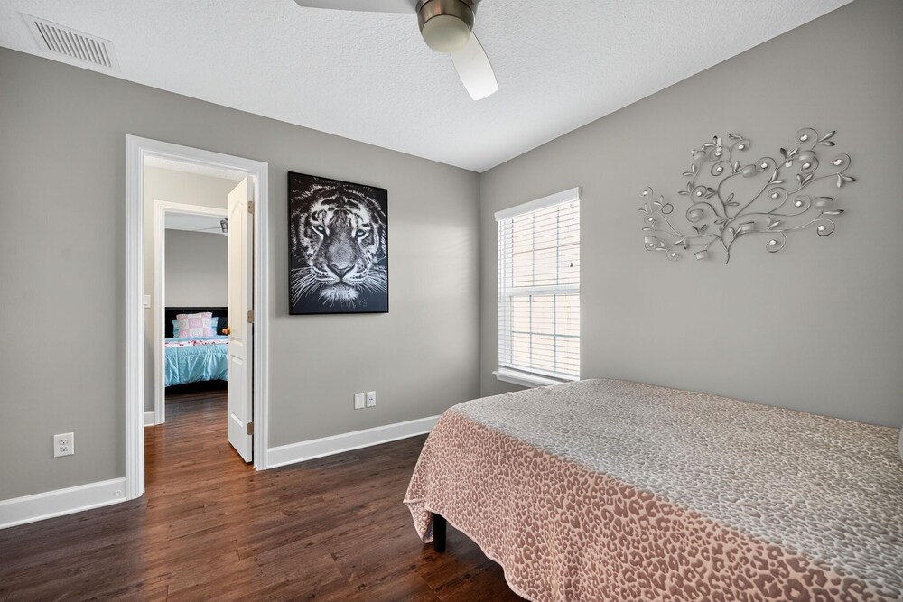 Floridays Manor 4 Bedroom Home