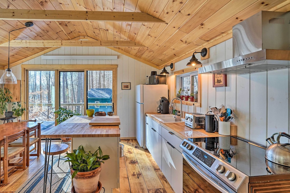 Brattleboro Vacations - Cozy Falls Brook Cabin: Hike  Swim On-site! - Property Image 28