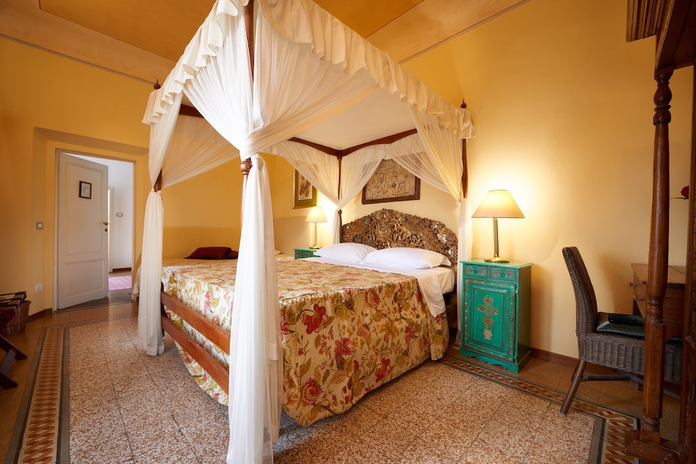 Ape Rosa Relais