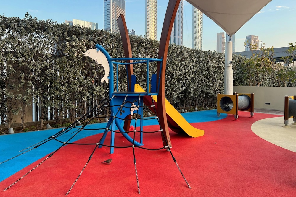Premium 2BR Downtown Apt w Dubai Mall Access
