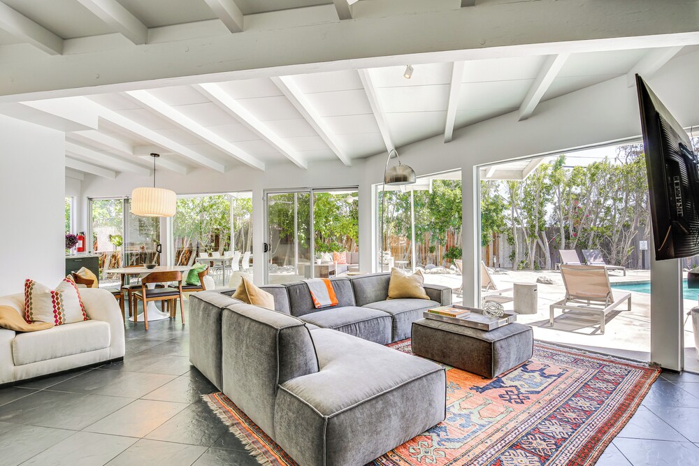 3 Mi to Dtwn: Palm Springs Gem w/ Private Pool!